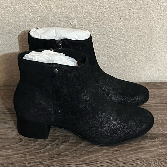 Designer H.S Trask Vivian Black Metallic Suede Ankle Boots - Picture 7 of 16